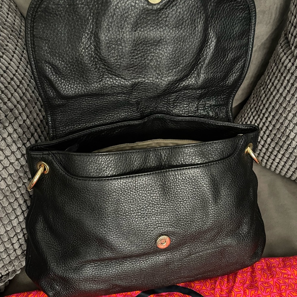 ~ SOLD~ Tory Burch Black Leather Hobo Style Bag ~π - Picture 6 of 11